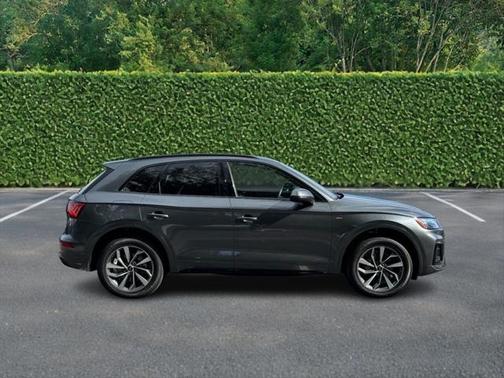 2024 Audi Q5 Premium 45 TFSI S line quattro