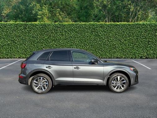 2024 Audi Q5 Premium 45 TFSI S line quattro