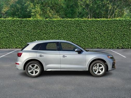2025 Audi Q5 Premium 40 TFSI quattro S tronic
