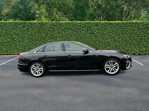 2024 Audi A4 Premium 45 TFSI S line quattro S tronic