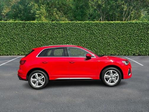 2023 Audi Q3 Premium Plus 45 TFSI S line quattro Tiptronic