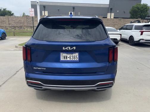 2023 Kia Sorento S