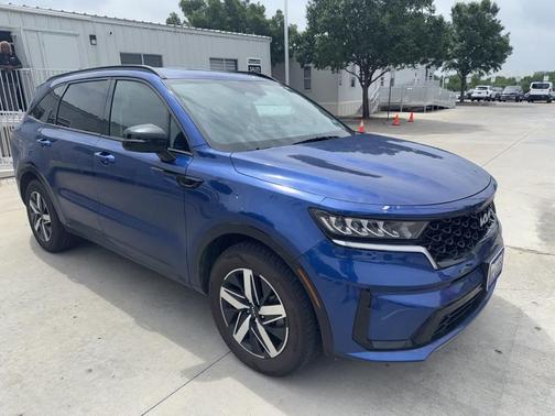 2023 Kia Sorento S