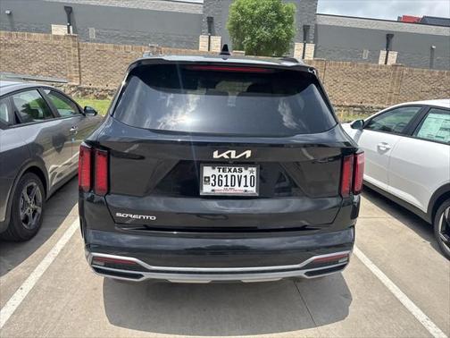 2023 Kia Sorento S