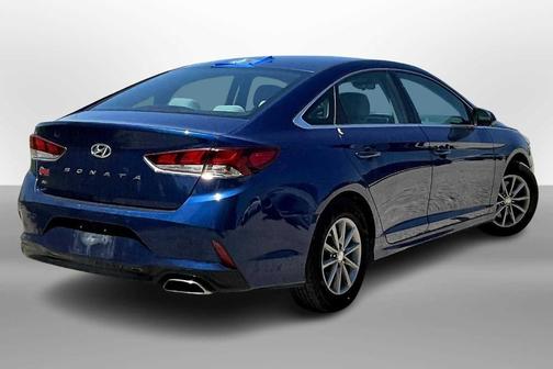 2018 Hyundai SONATA SE