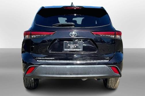 2022 Toyota Highlander LE