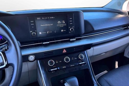 2022 Kia Carnival LXS