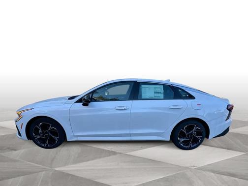 Snow White Pearl 2025 Kia K5 GT-Line