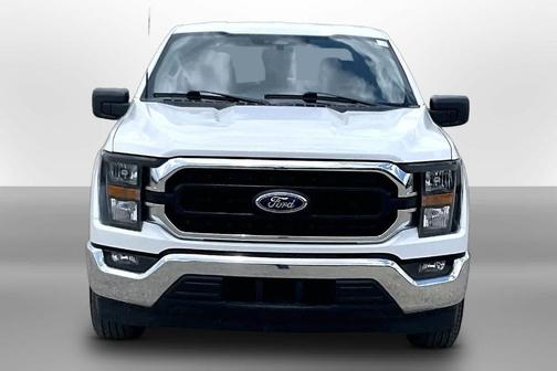 Oxford White 2023 Ford F-150 XLT
