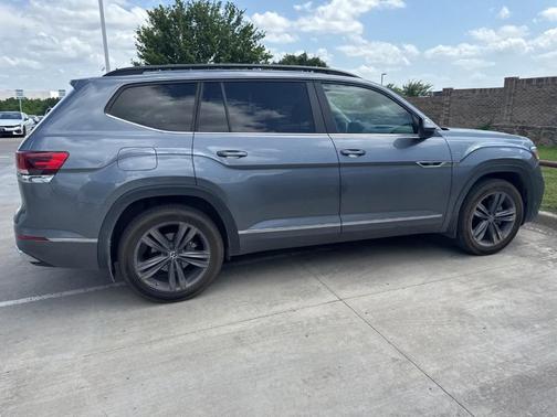2021 Volkswagen Atlas 3.6 V6 SE w/ Technology R-Line