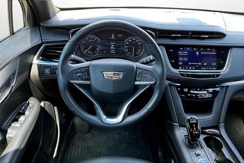 2023 Cadillac XT6 Luxury FWD