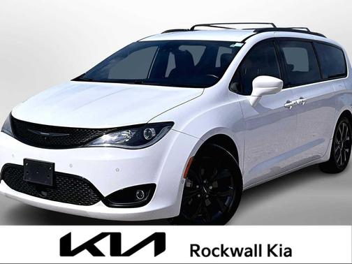 2019 Chrysler Pacifica Touring Plus