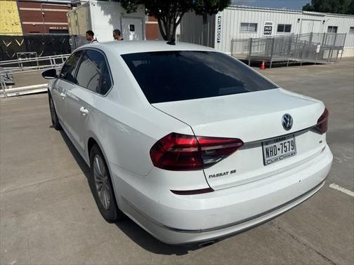 2017 Volkswagen Passat 1.8T SE