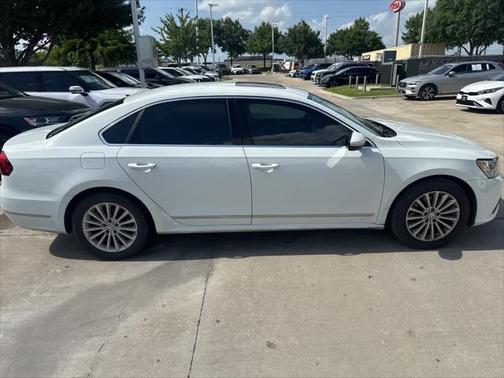 2017 Volkswagen Passat 1.8T SE