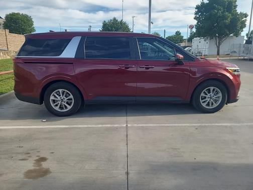 2022 Kia Carnival LXS