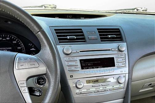2011 Toyota Camry Hybrid Base (E-CVT)