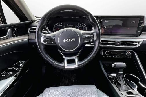 2022 Kia K5 EX