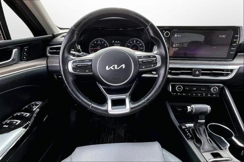 2022 Kia K5 EX