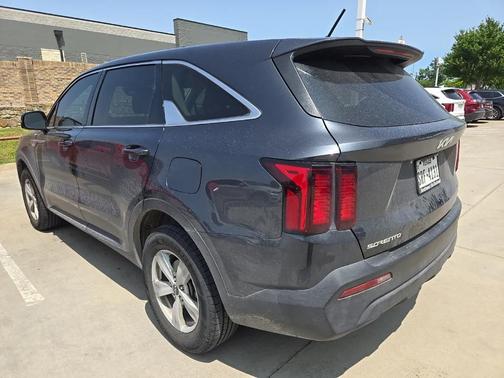 2023 Kia Sorento LX
