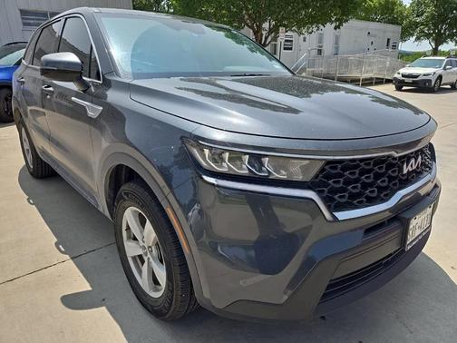 2023 Kia Sorento LX