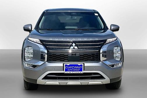Mercury Gray Metallic 2023 Mitsubishi Outlander SE
