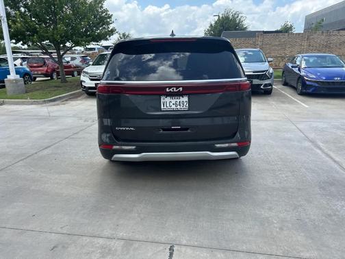 2024 Kia Carnival EX