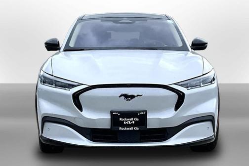 Space White Metallic 2023 Ford Mustang Mach-E Premium