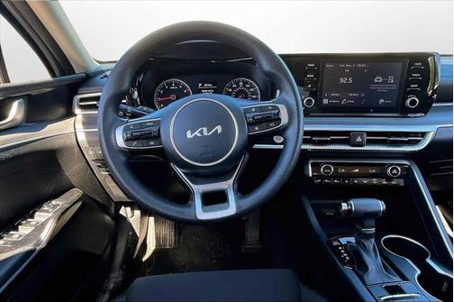 2022 Kia K5 LXS