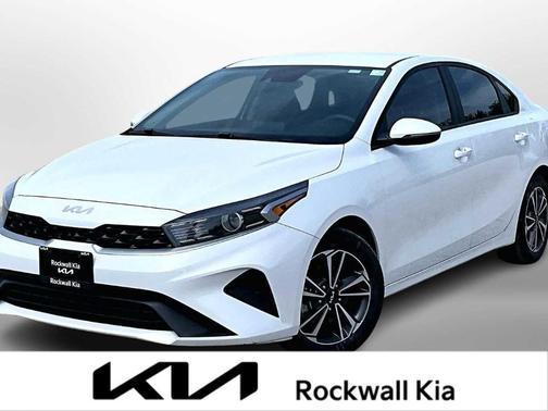 Snow White Pearl 2023 Kia Forte LXS