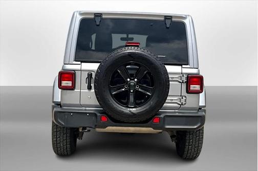 2020 Jeep Wrangler Unlimited Sahara Altitude