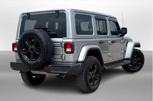2020 Jeep Wrangler Unlimited Sahara Altitude