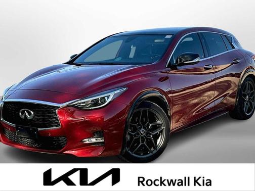 2017 INFINITI QX30 Sport
