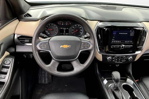 2022 Chevrolet Traverse LS