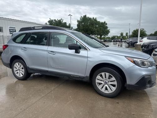 2019 Subaru Outback 2.5i