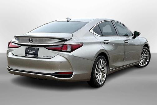 2021 Lexus ES 300h Ultra Luxury