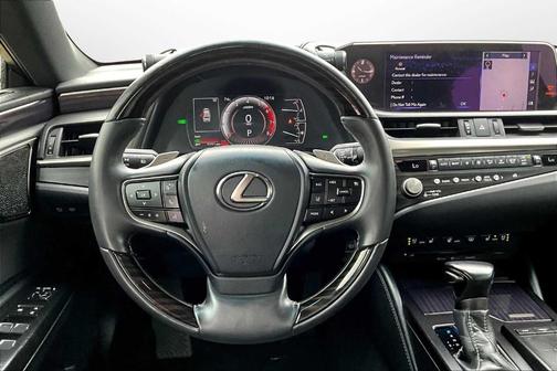 2021 Lexus ES 300h Ultra Luxury