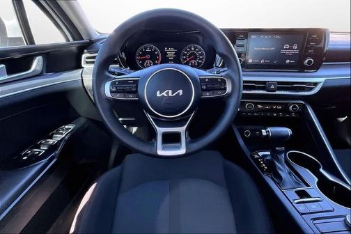 2022 Kia K5 LXS