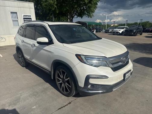 2019 Honda Pilot Touring 8-Passenger