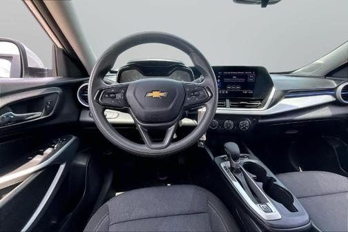 Summit White 2024 Chevrolet Trax LS