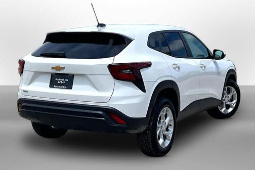 Summit White 2024 Chevrolet Trax LS