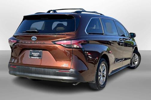 2022 Toyota Sienna XLE
