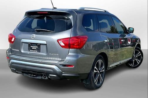 2017 Nissan Pathfinder Platinum