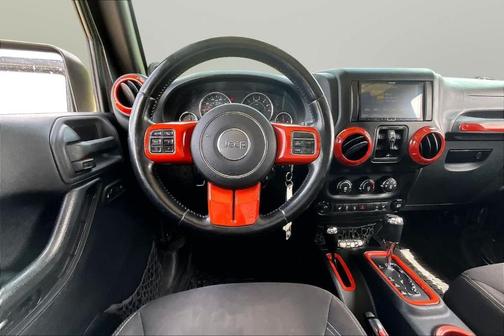 Granite Crystal Clearcoat Metallic 2014 Jeep Wrangler Unlimited Sahara