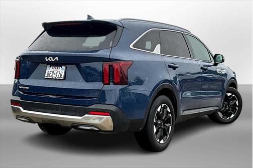 2024 Kia Sorento S