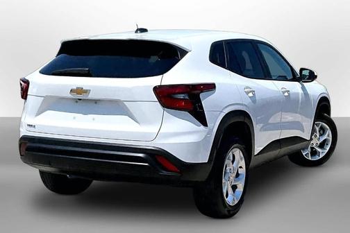 Summit White 2024 Chevrolet Trax LS