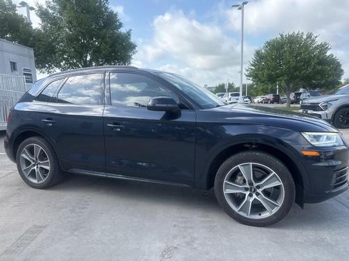 2019 Audi Q5 2.0T Premium Plus