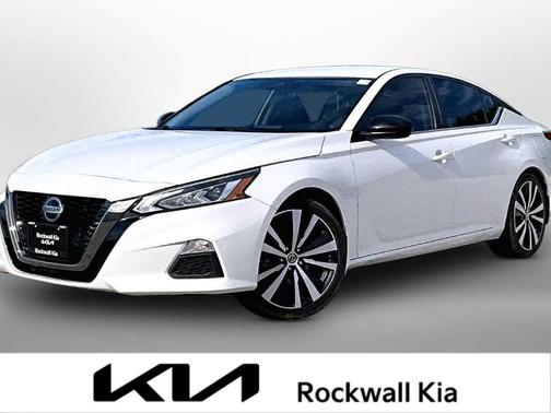 White 2020 Nissan Altima 2.5 SR