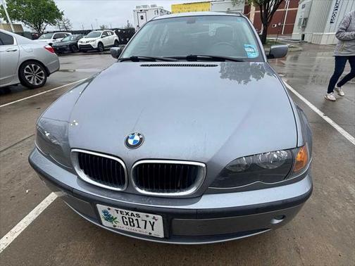 2004 BMW 325 i