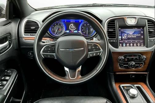 2016 Chrysler 300C Platinum