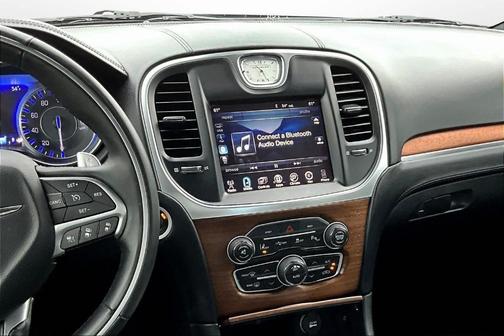 2016 Chrysler 300C Platinum